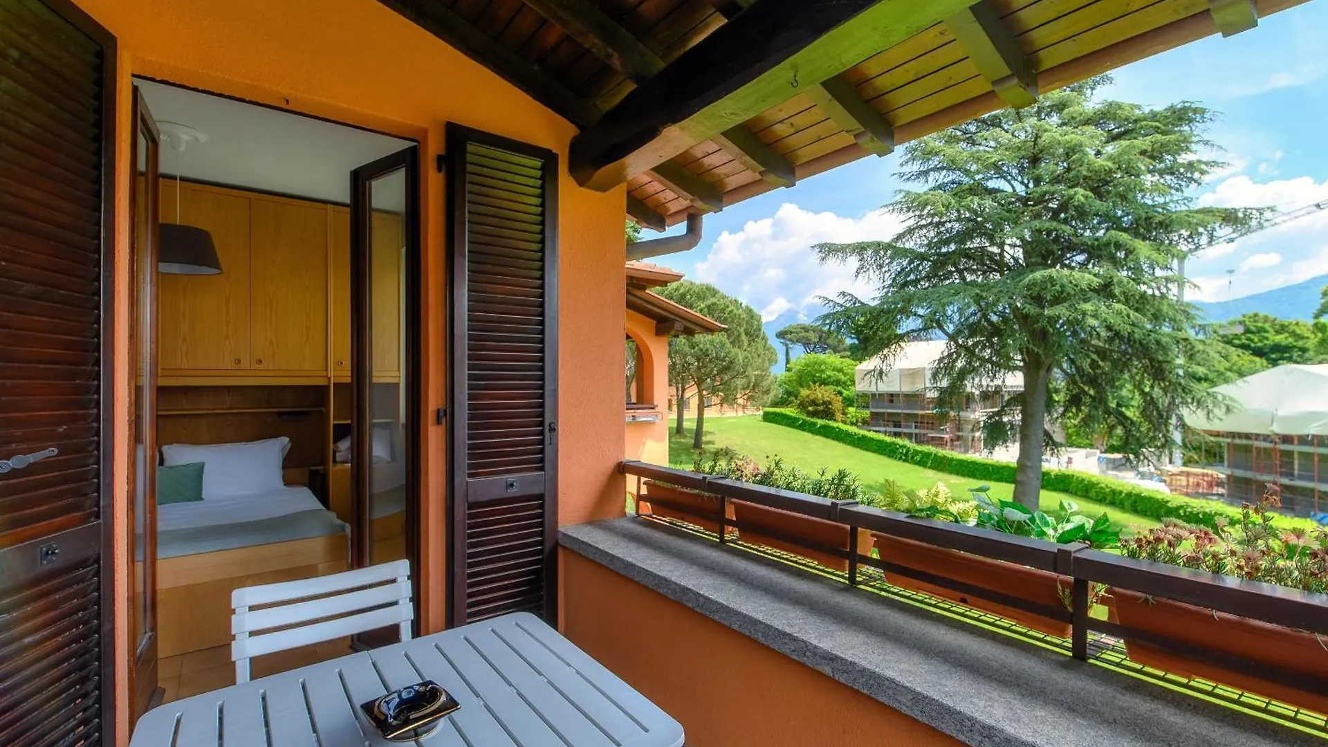 Poggio Fiorito Apartment By Quokka 360 - In The Village Of Menaggio 0*,  Olaszország